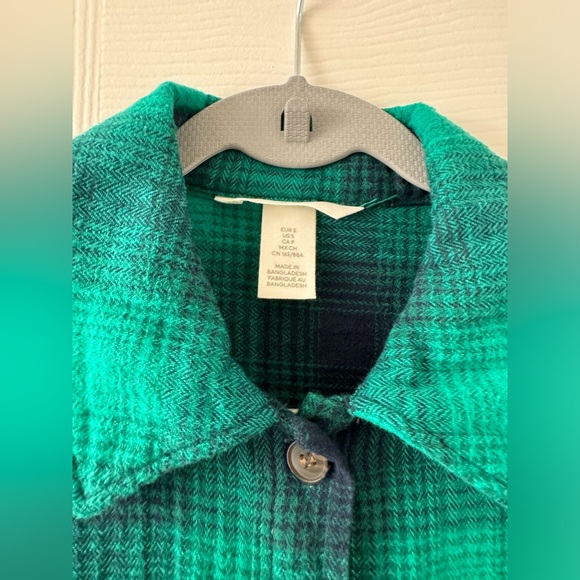 H&M flannel button up shirt (green-blue) - Picture 4 of 6
